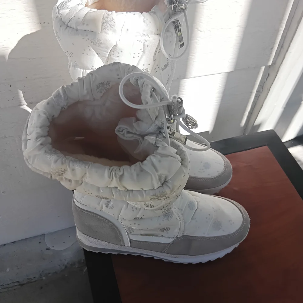 Cozy White Snowflake Winter Boots - Picture 2 of 6